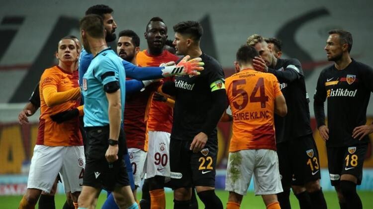 Galatasaray'da ilk ayrılık! İşte yönetimin Ocak'ta yollarını ayıracağı futbolcu