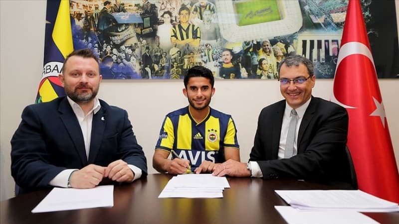 Erol Bulut'un talebiyle Fenerbahçe'de, 11 futbolcu ile yollar ayrılacak