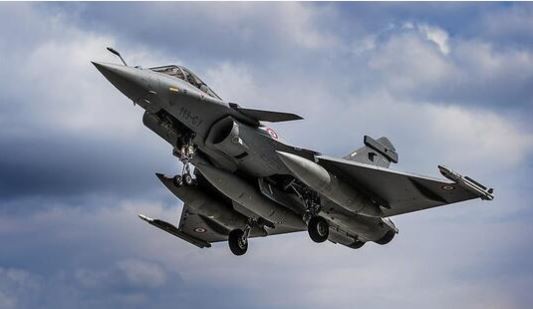 Yunan medyası duyurdu: Miçotakis Fransa'dan 18 Rafale savaş uçağı alacak