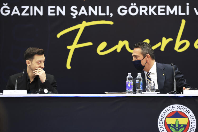 Mesut Özil'in imza töreninden fotoğraflar
