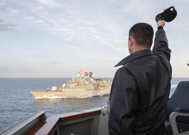 Rusya, bölgedeki tüm denizaltılarını Karadeniz'e sevk etti