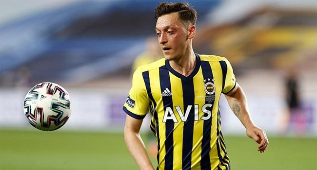 Fenerbahçe'de Pereira'dan 'Mesut Özil' kararı!