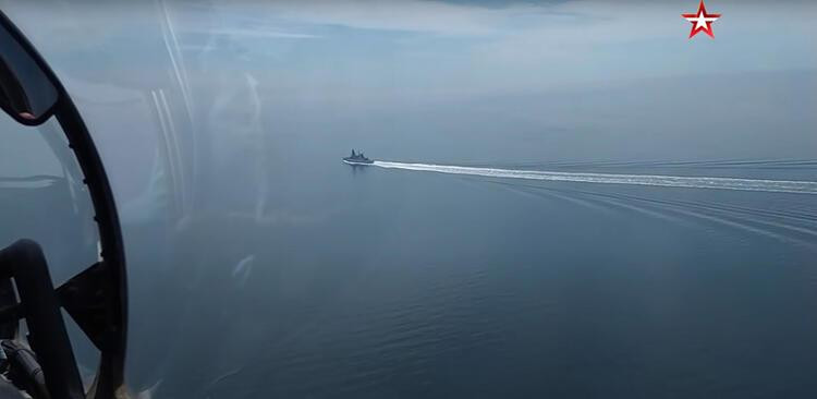 'Katil' ateşlendi! Rusya Karadeniz'de gemileri vurdu