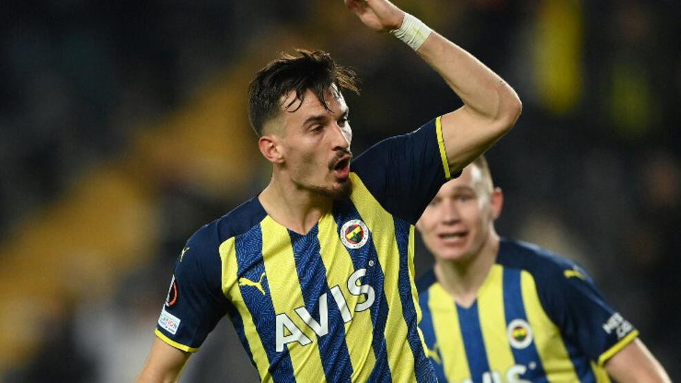  Biletleri kesildi: Fenerbahçe'de 8 isim yolcu!