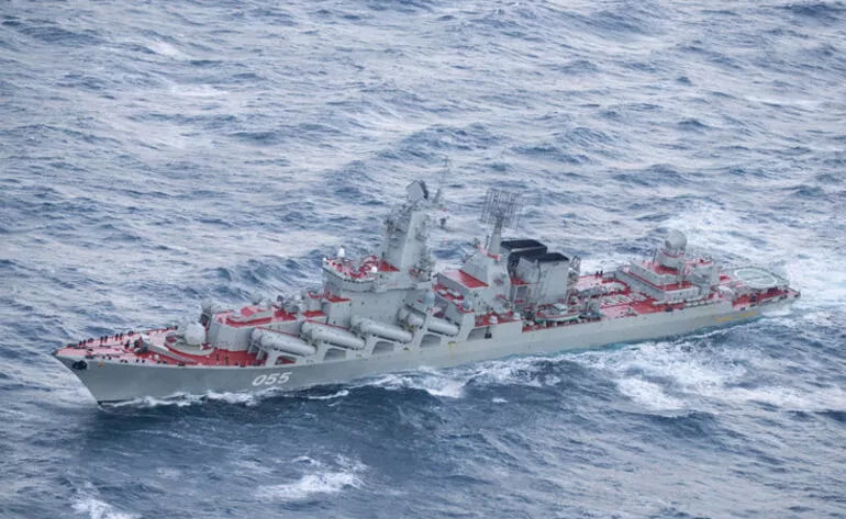 Yeni cephe açıldı: Rus savaş gemilerini görüntülediler!