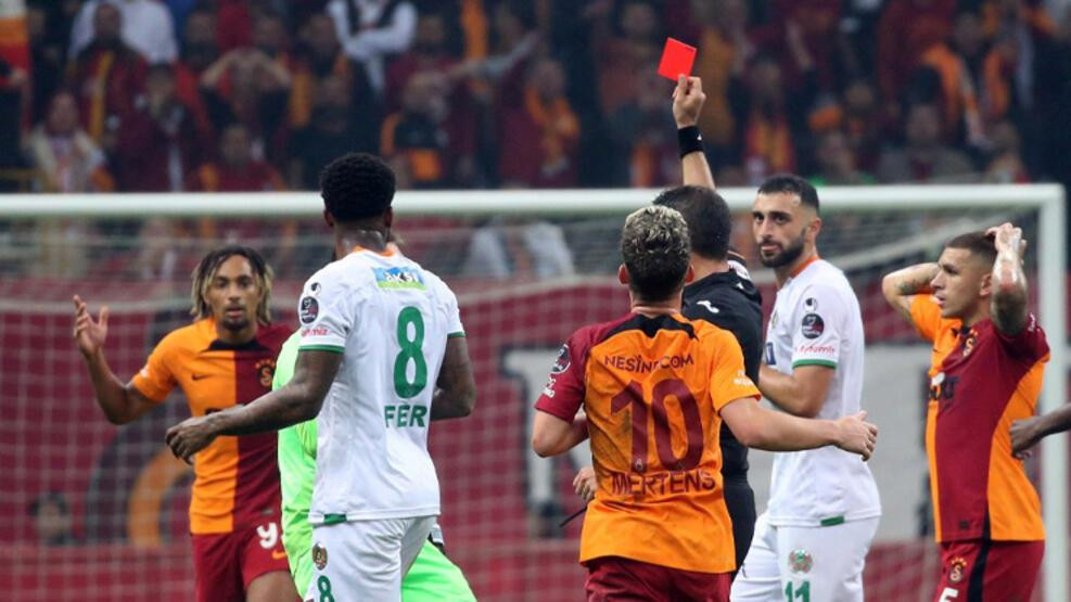 Galatasaray'a derbi öncesi çifte şok: Fatura ağır olabilir!
