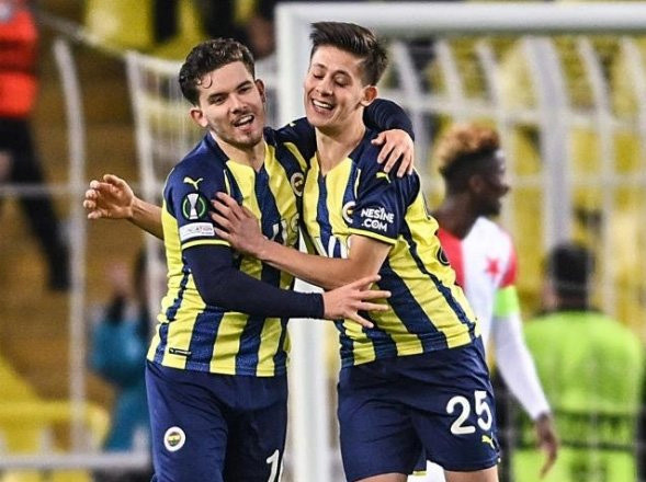 İtalyanlardan müthiş iddia: Fenerbahçe'de 2 ayrılık!
