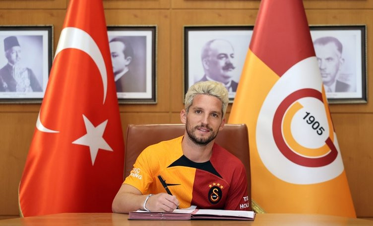 Galatasaray 3 isimle yolları ayırıyor!