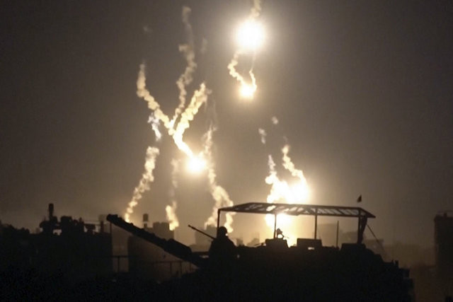 İsrail gece boyu Gazze'yi bombaladı! 