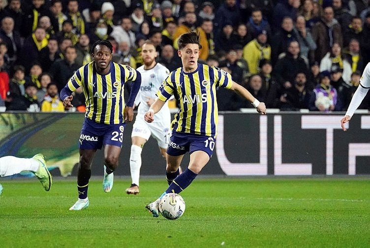 Dünya devleri İstanbul'a geliyor: Fenerbahçe'de 5 yıldız yolcu!