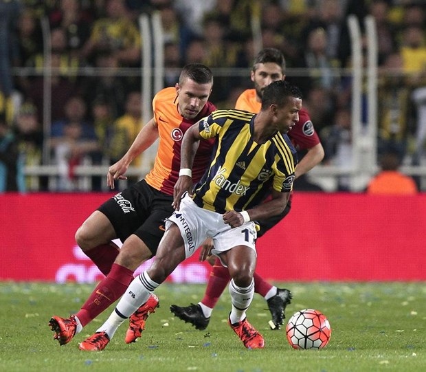 Fenerbahçe-Galatasaray maçından kareler